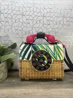 Betsey Johnson kitsch  Rattan Crossbody